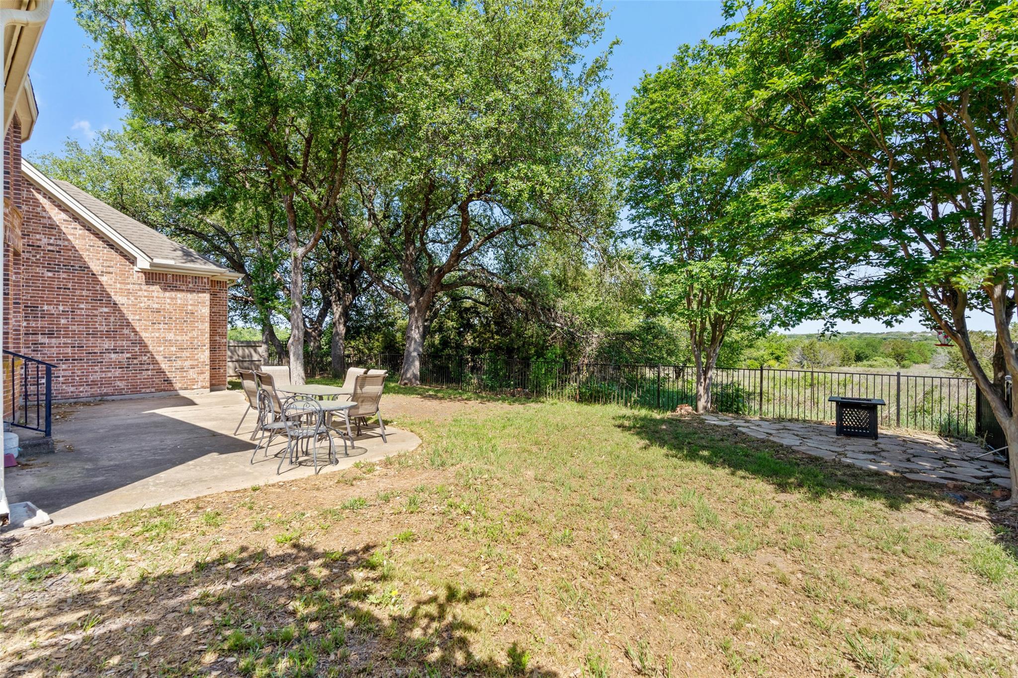 304 Las Colinas Dr Property Photo 37