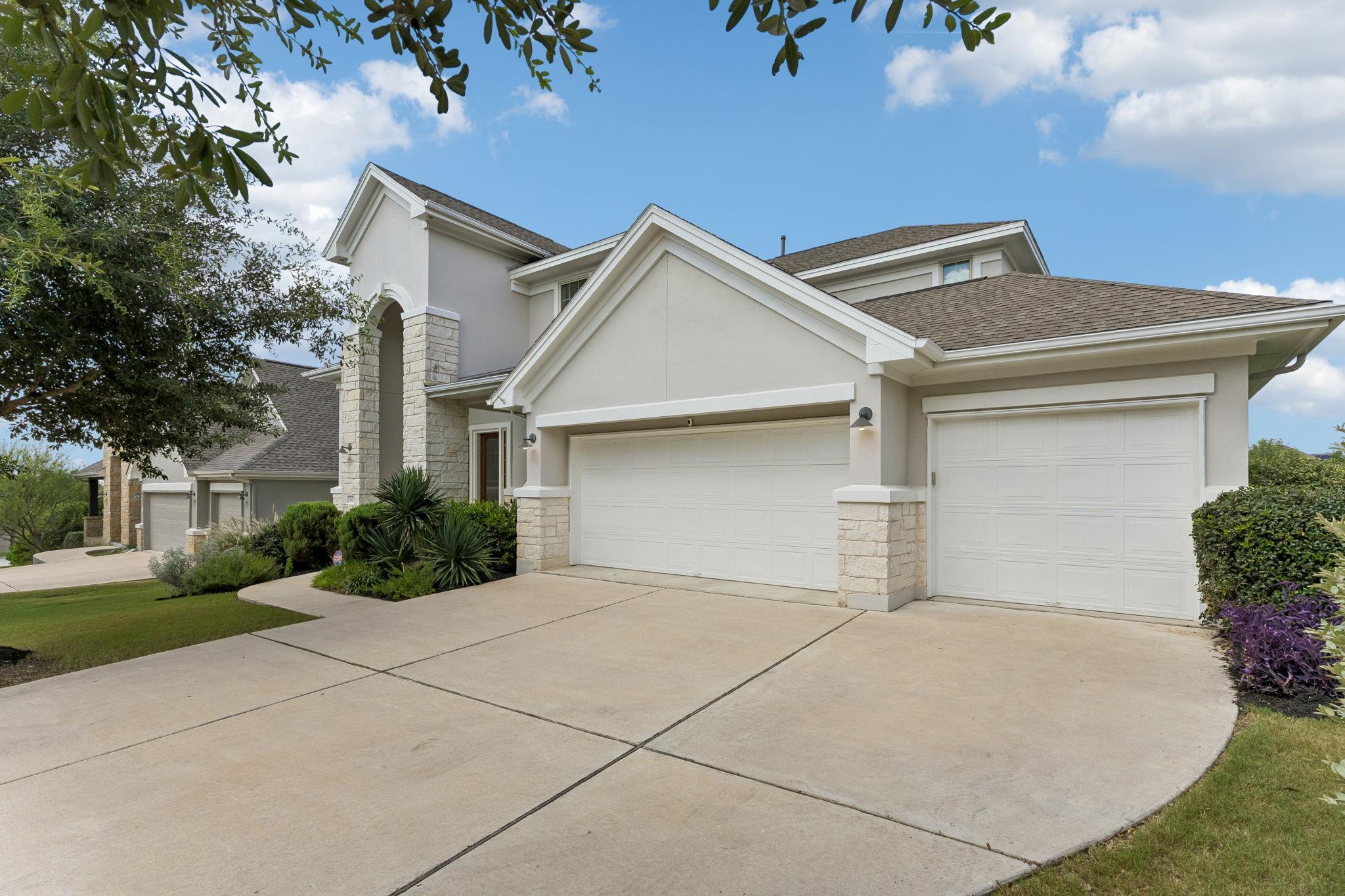 642 Jacksdaw Dr Property Photo 37