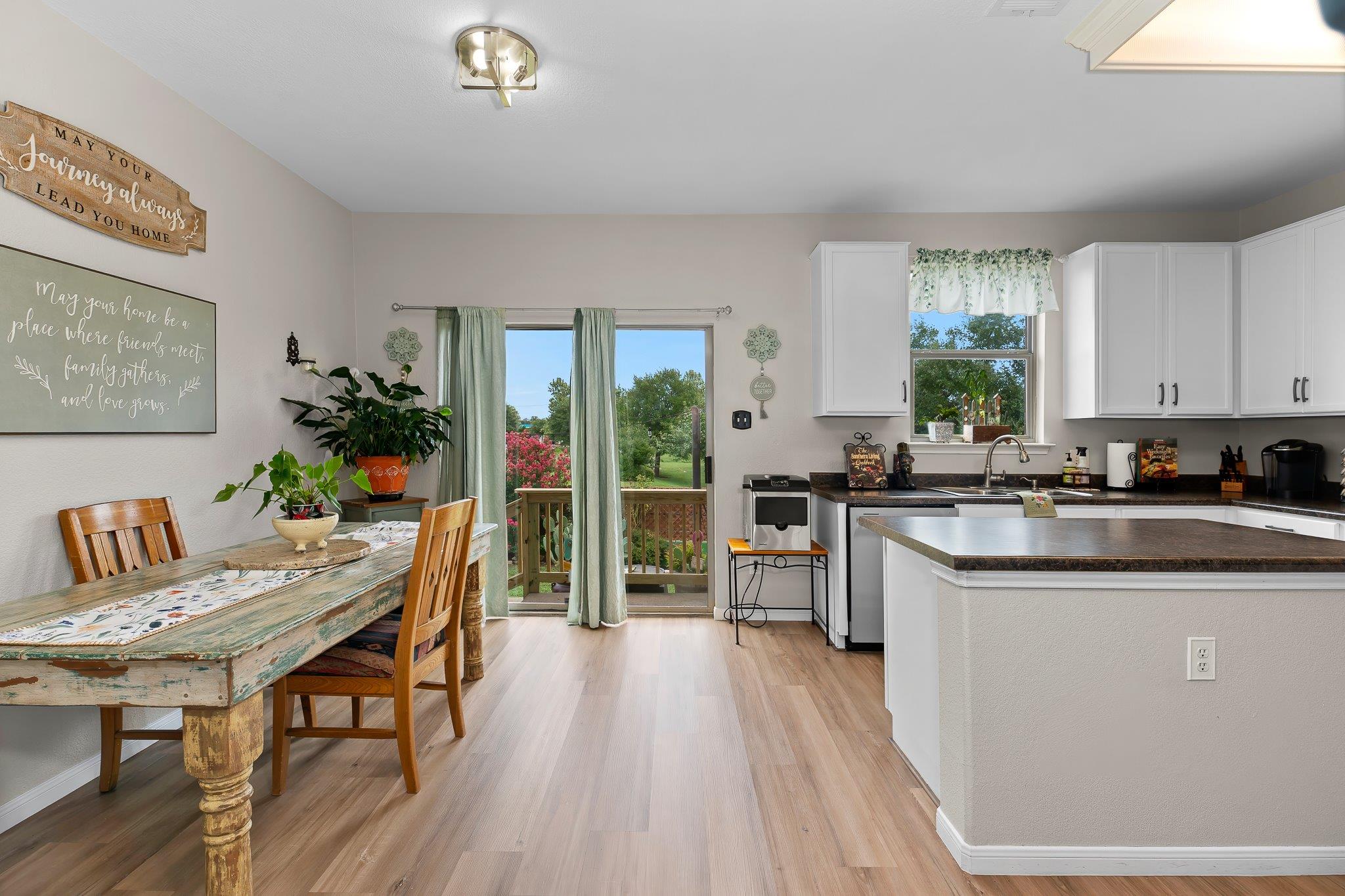 2417 Hollis Ln Property Photo 14