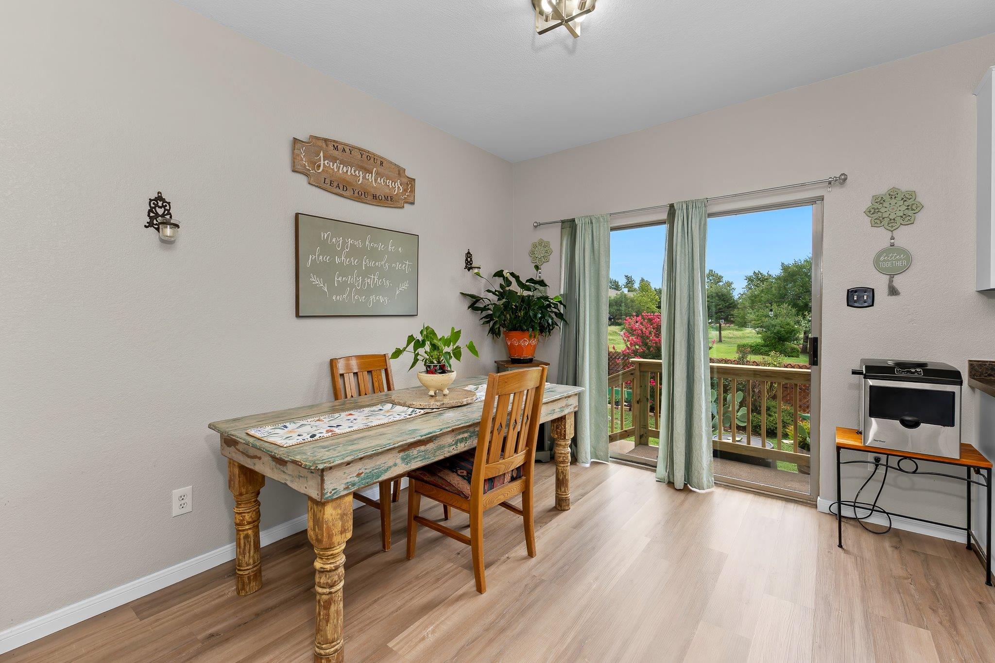 2417 Hollis Ln Property Photo 15