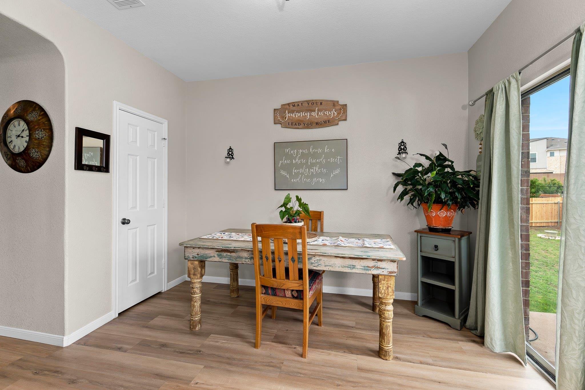 2417 Hollis Ln Property Photo 16