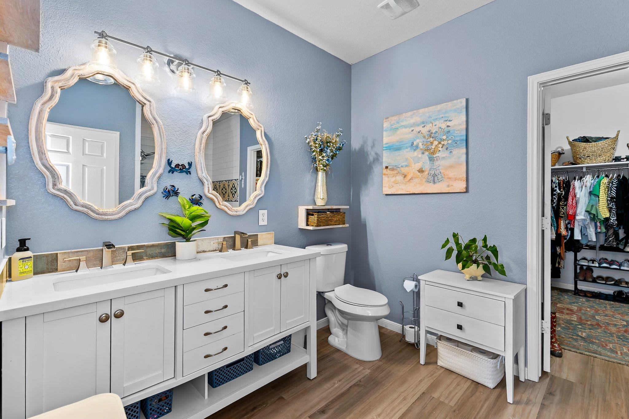 2417 Hollis Ln Property Photo 27