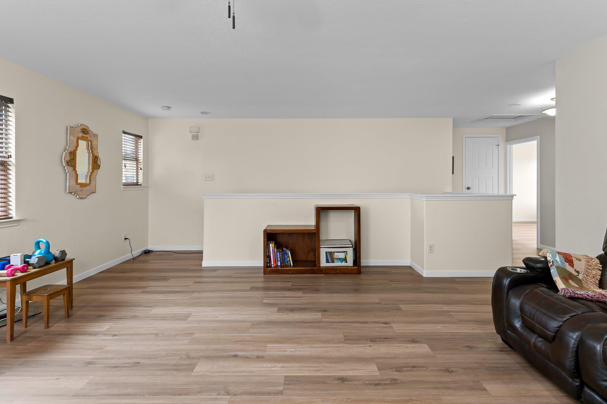 2417 Hollis Ln Property Photo 28