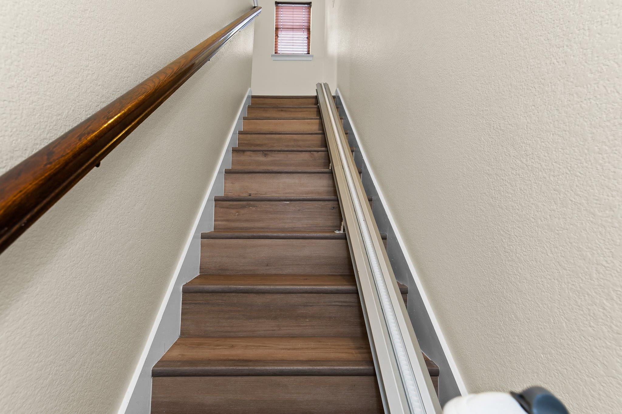 2417 Hollis Ln Property Photo 32