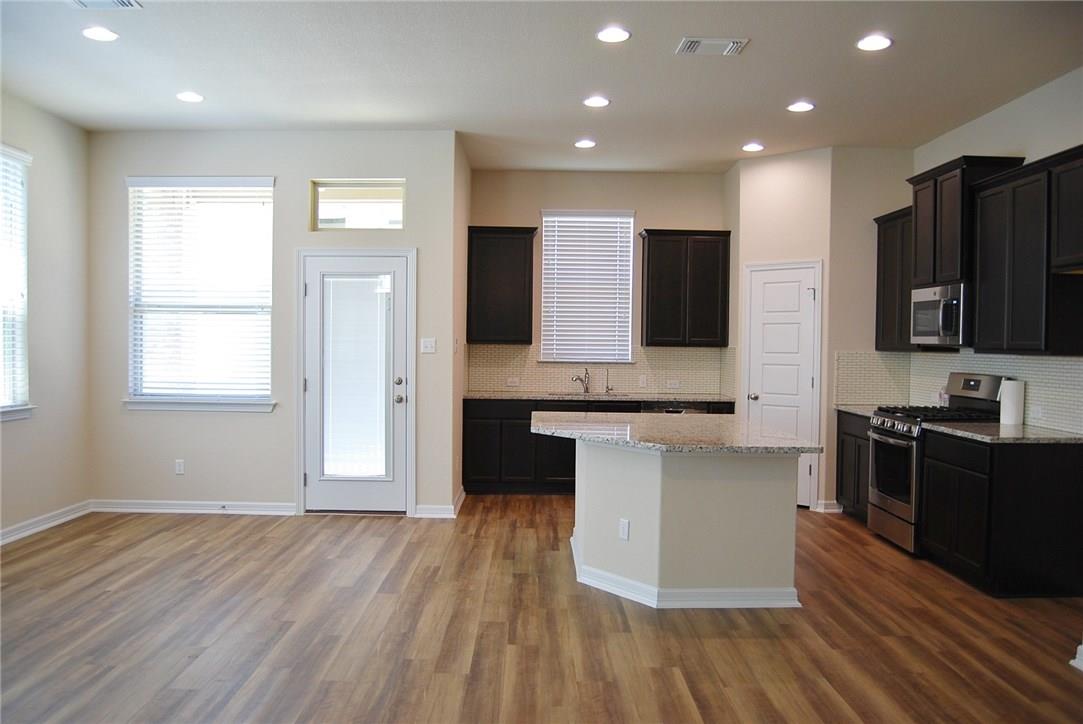 2501 Meyer Cv #b Property Photo 4
