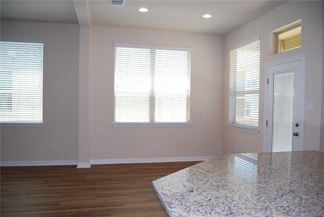 2501 Meyer Cv #b Property Photo 7