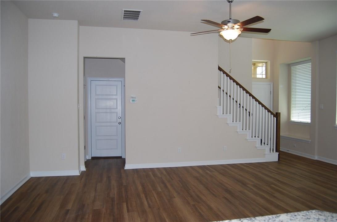 2501 Meyer Cv #b Property Photo 8