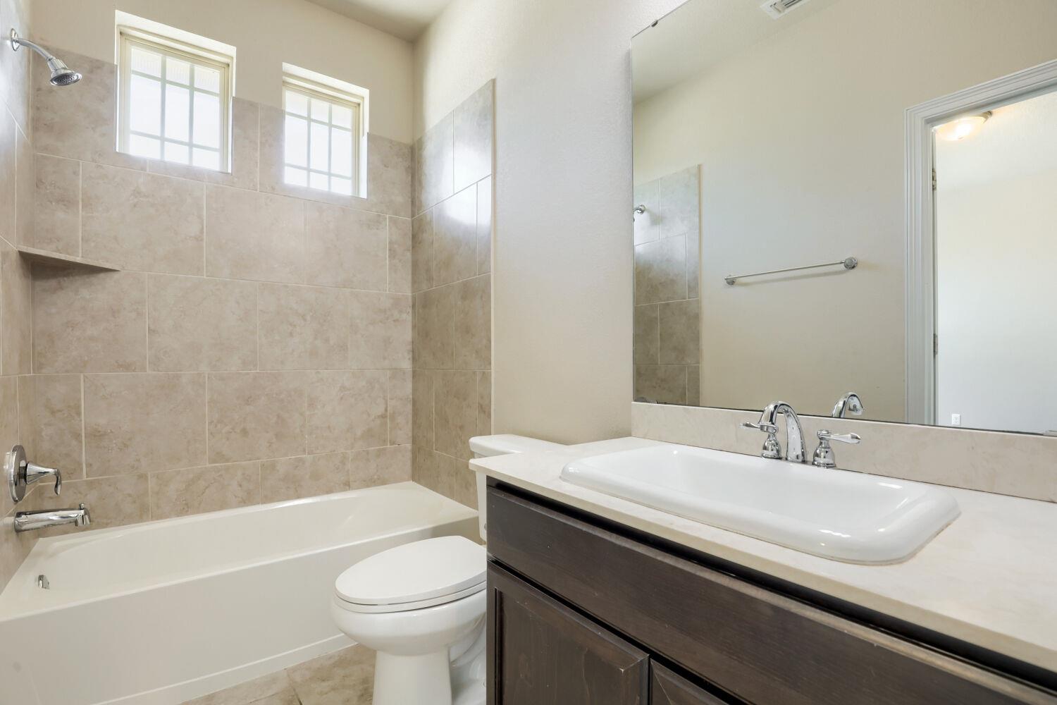 2501 Meyer Cv #b Property Photo 10