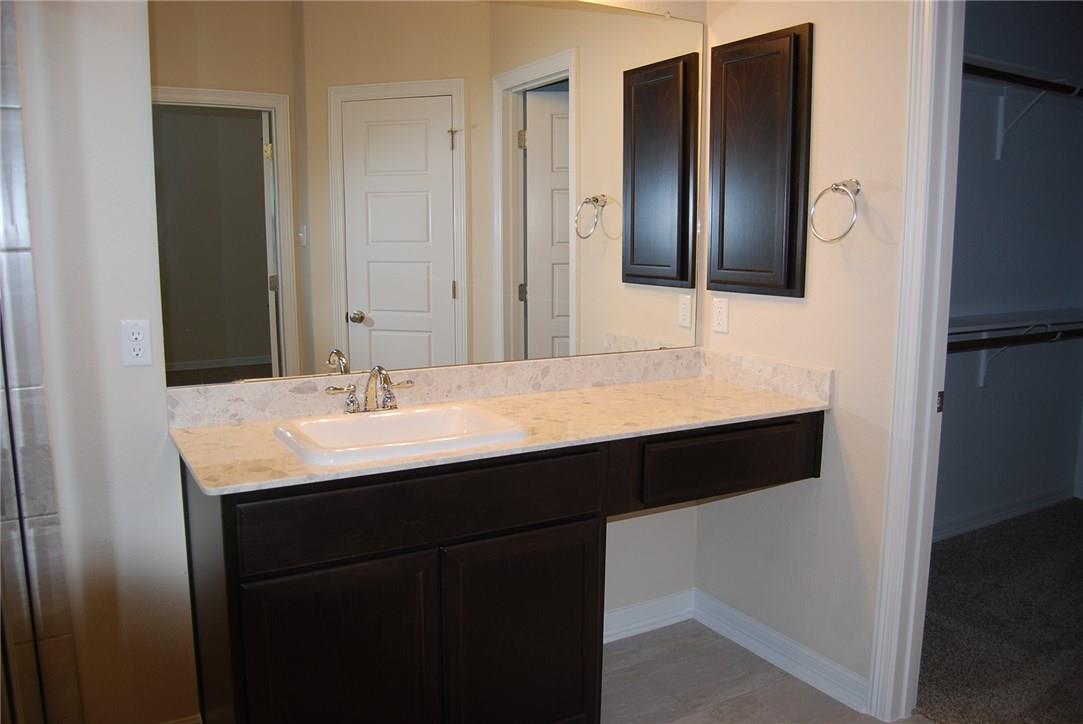 2501 Meyer Cv #b Property Photo 12
