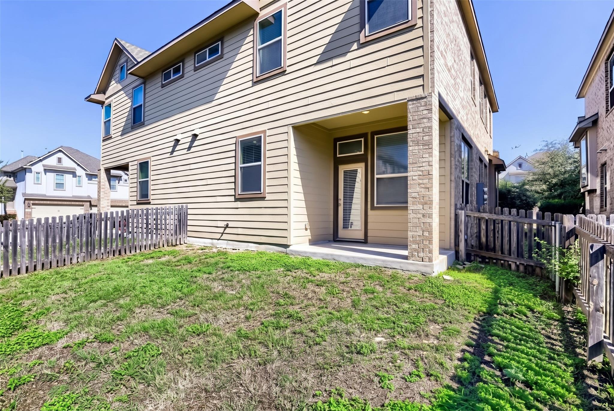 2501 Meyer Cv #b Property Photo 12
