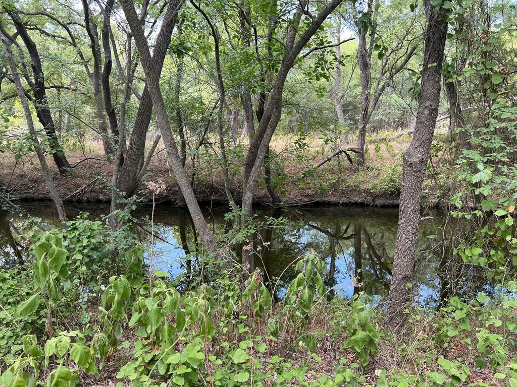 15847 Decker Lake Rd Property Photo 1