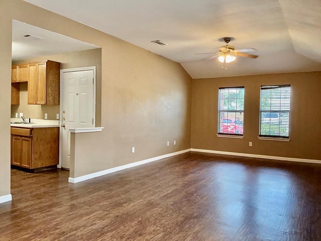 8605 Talyne Chaise Cir #a Property Photo 4