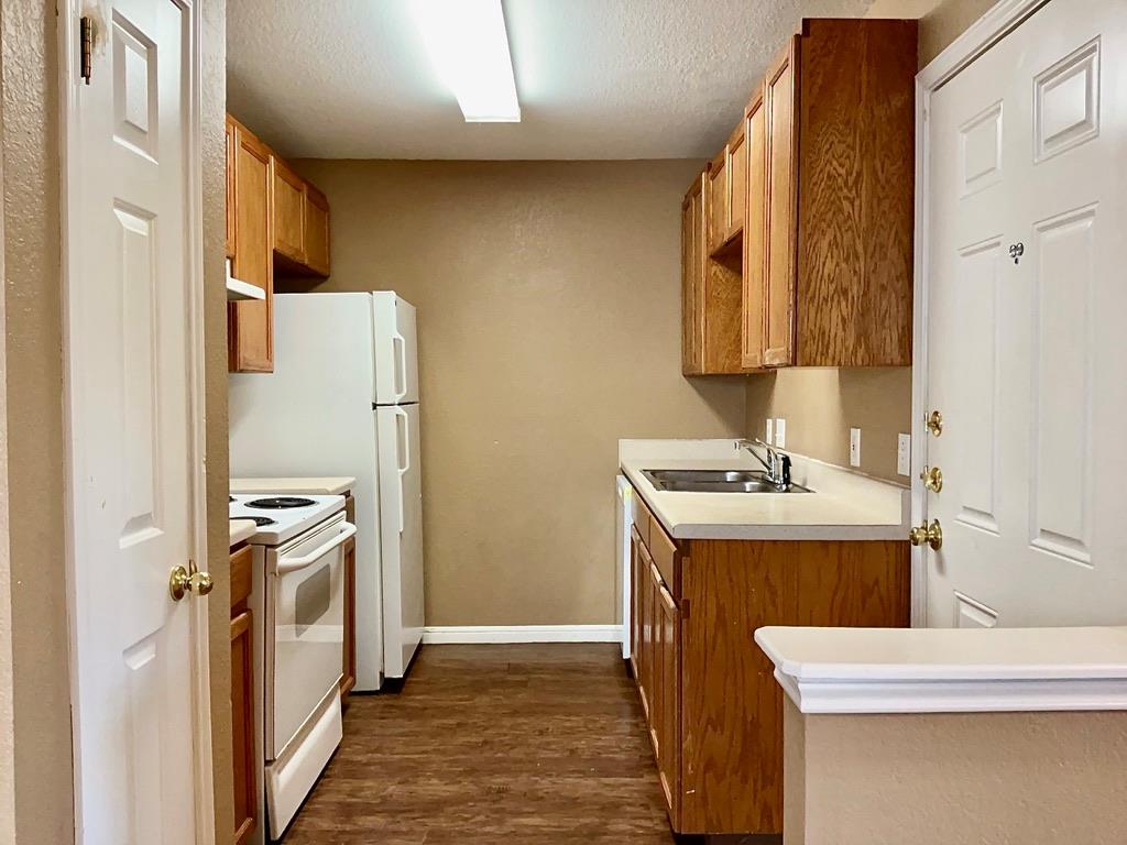 8605 Talyne Chaise Cir #a Property Photo 6