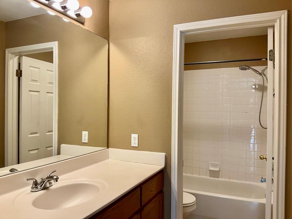 8605 Talyne Chaise Cir #a Property Photo 10