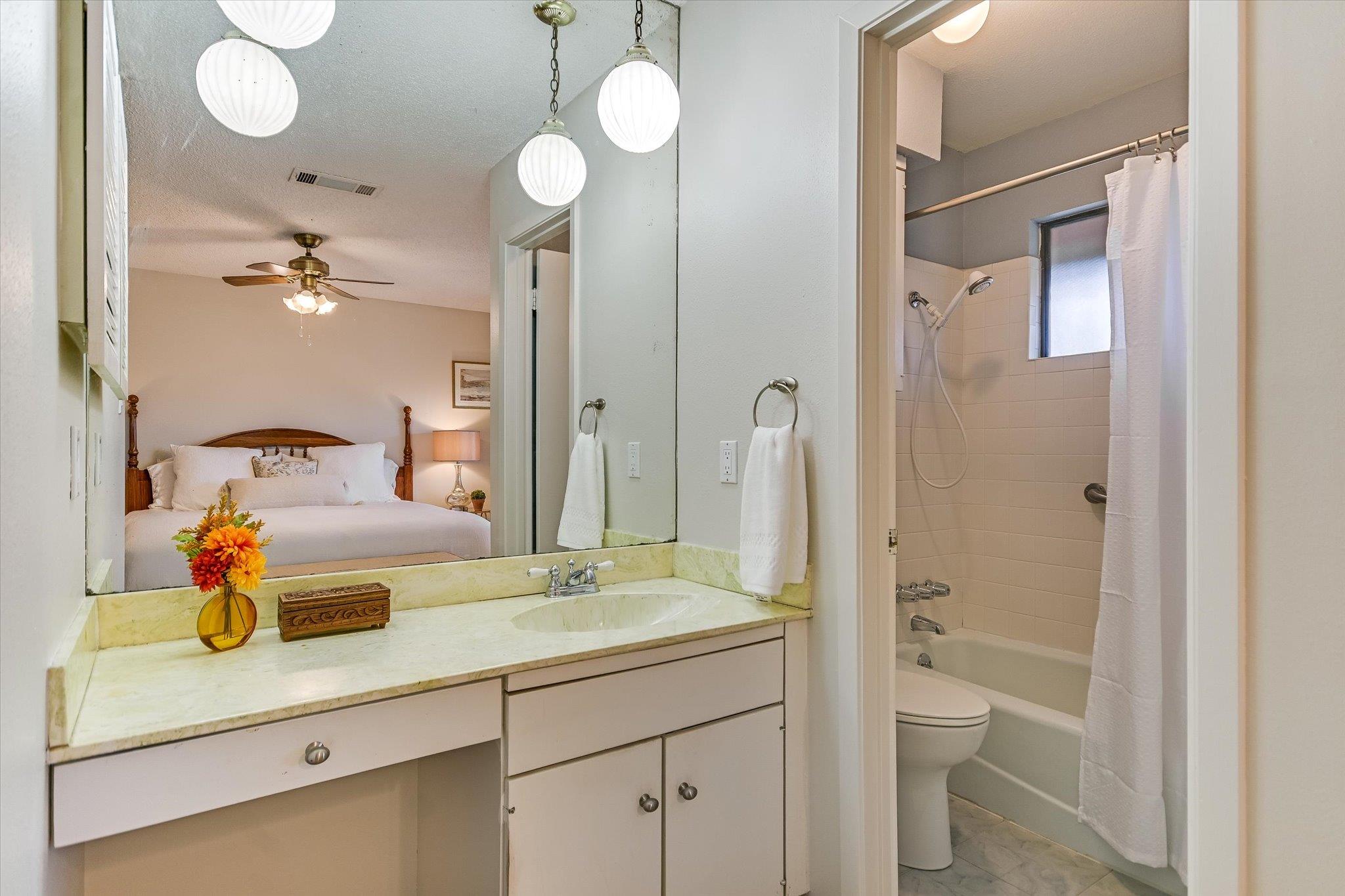 10207 Willfield Dr Property Photo 12