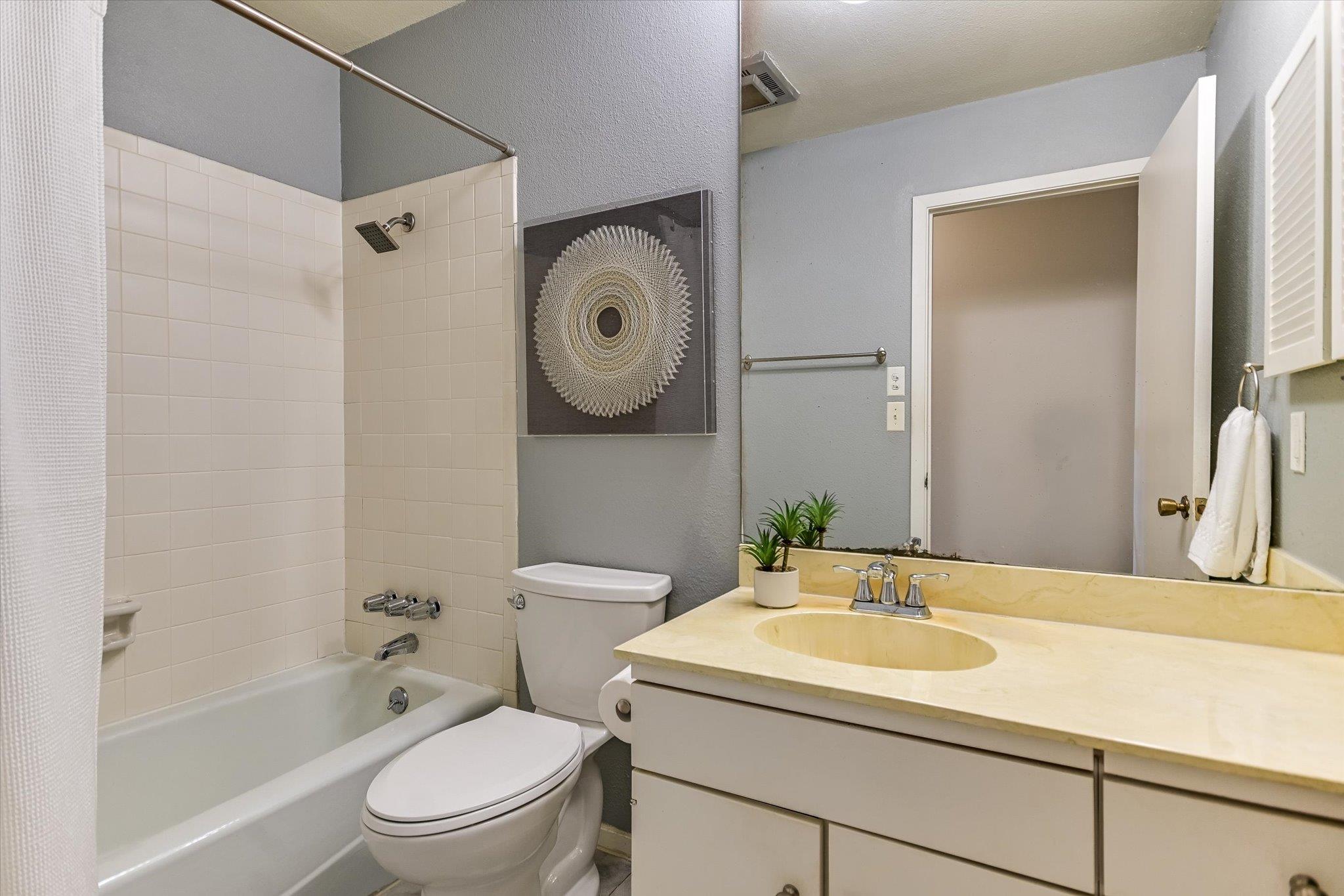 10207 Willfield Dr Property Photo 14