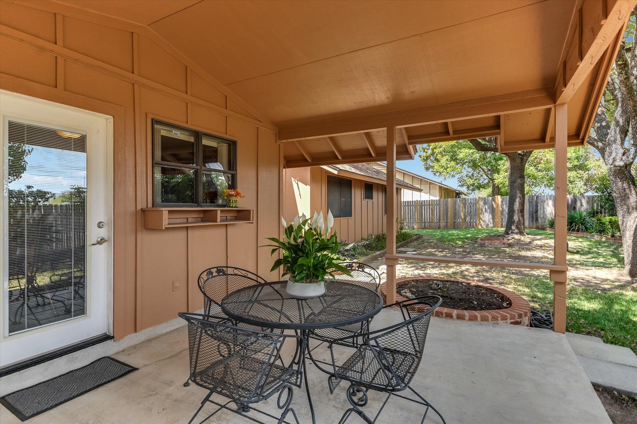 10207 Willfield Dr Property Photo 17