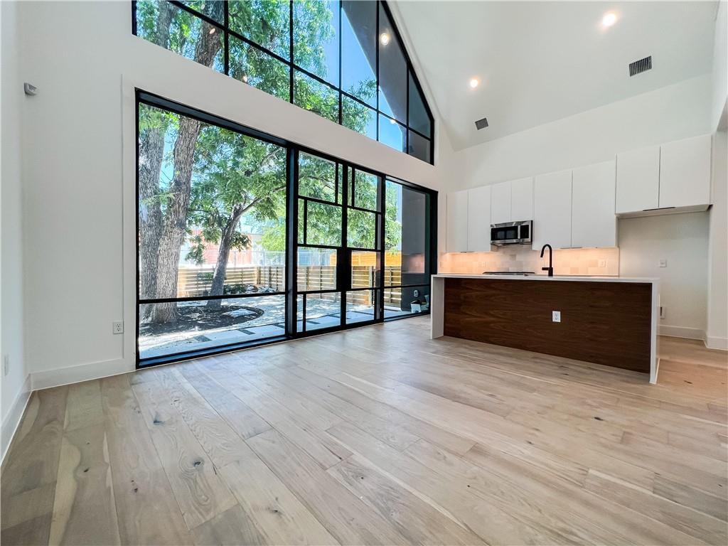 2604 Oaklawn Ave #2 Property Photo 4