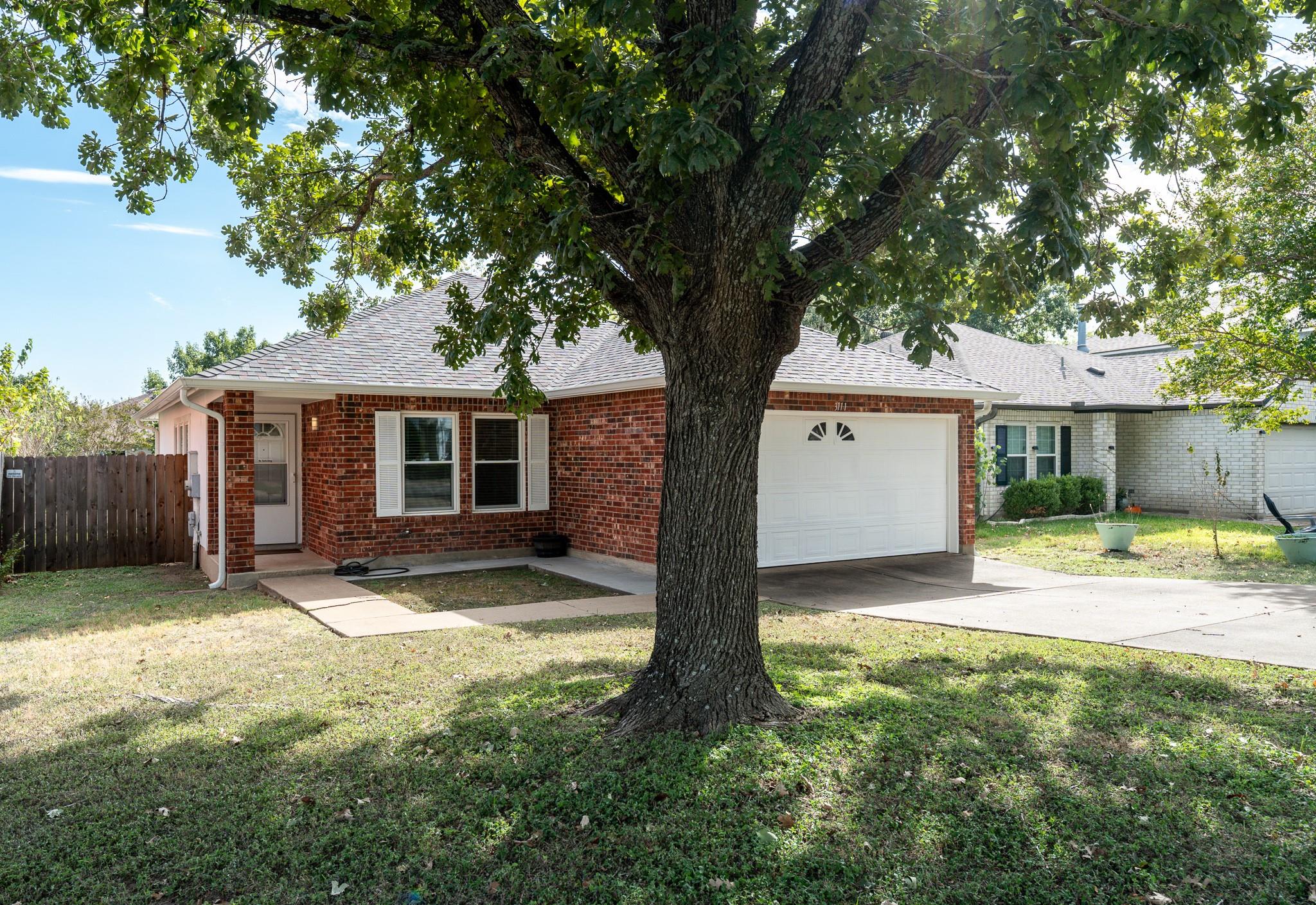 3111 Hailey Ln Property Photo 2