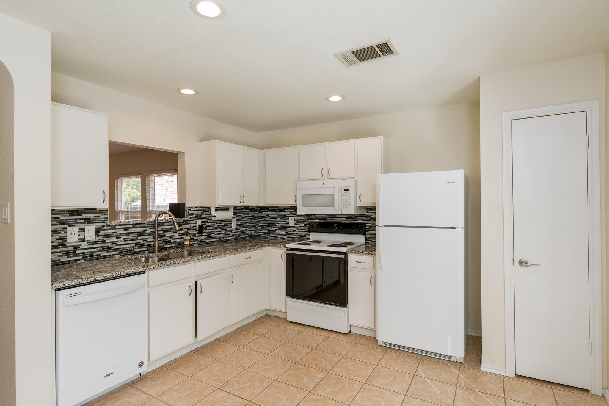 3111 Hailey Ln Property Photo 6