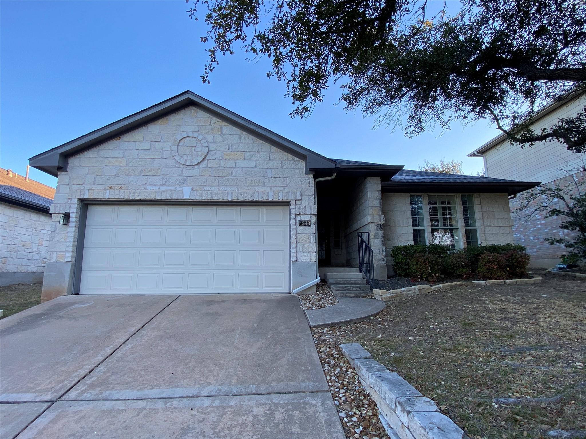 4249 Canyon Glen Cir Property Photo