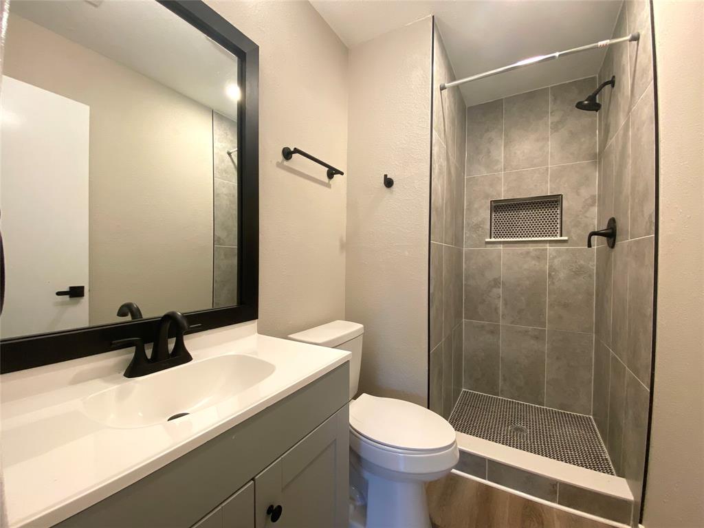 1803 River Crossing Cir #a Property Photo 17
