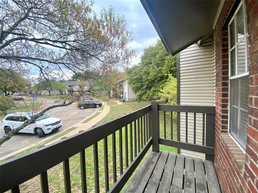 1803 River Crossing Cir #a Property Photo 18