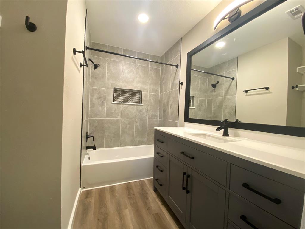 1803 River Crossing Cir #a Property Photo 25