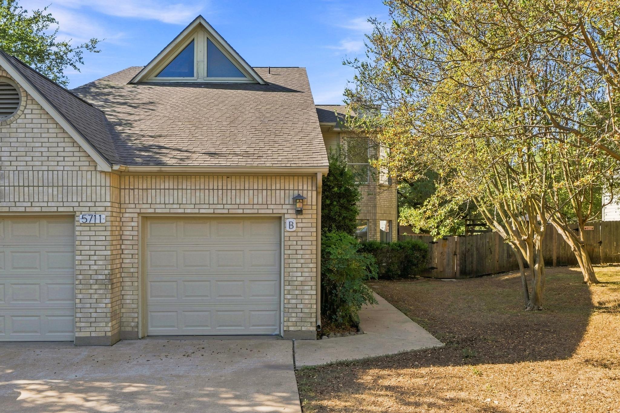 5711 Taylor Draper Cv #b Property Photo 4