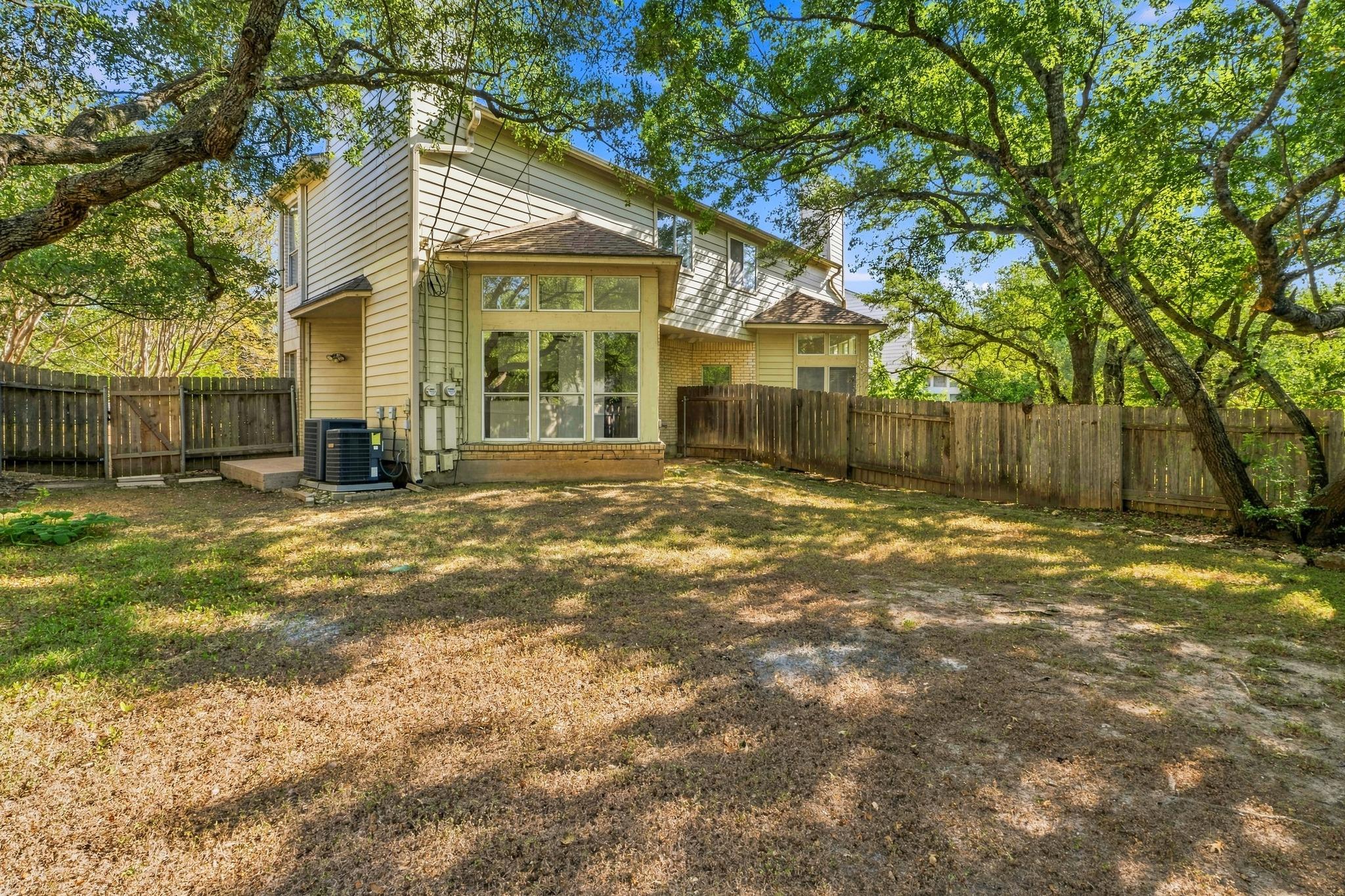 5711 Taylor Draper Cv #b Property Photo 7
