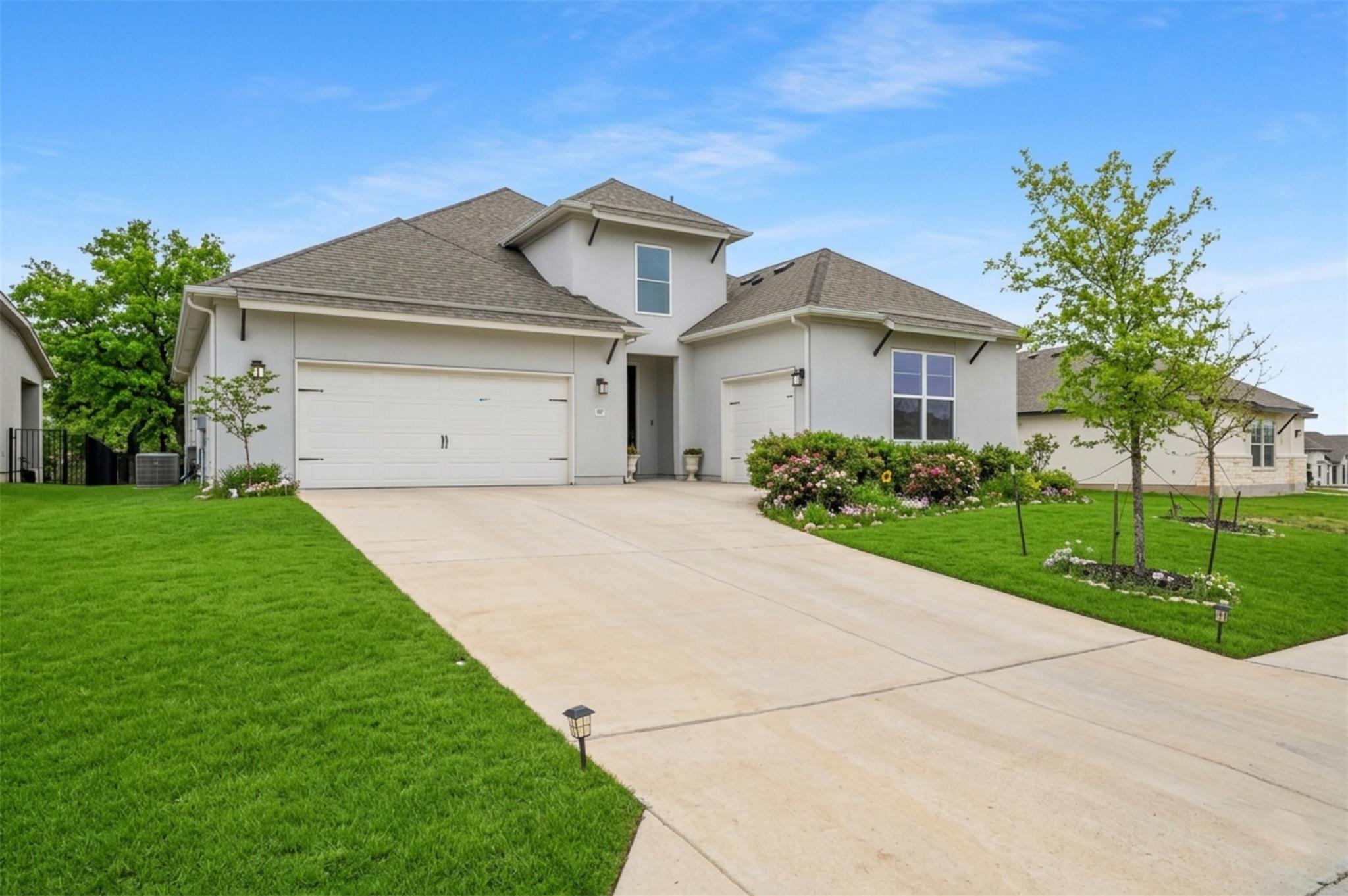 401 Trabuco Bnd Property Photo 1