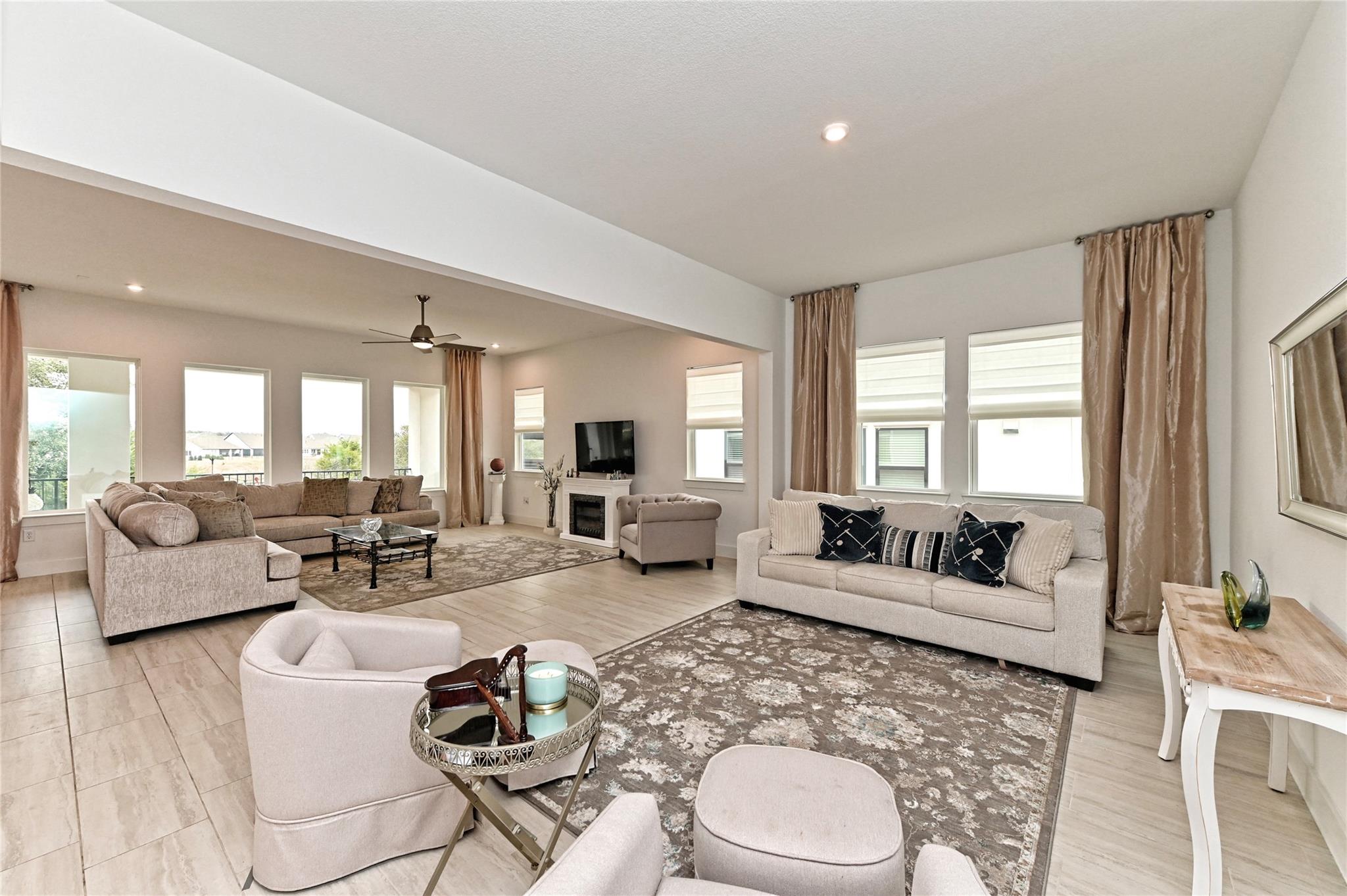 401 Trabuco Bnd Property Photo 5