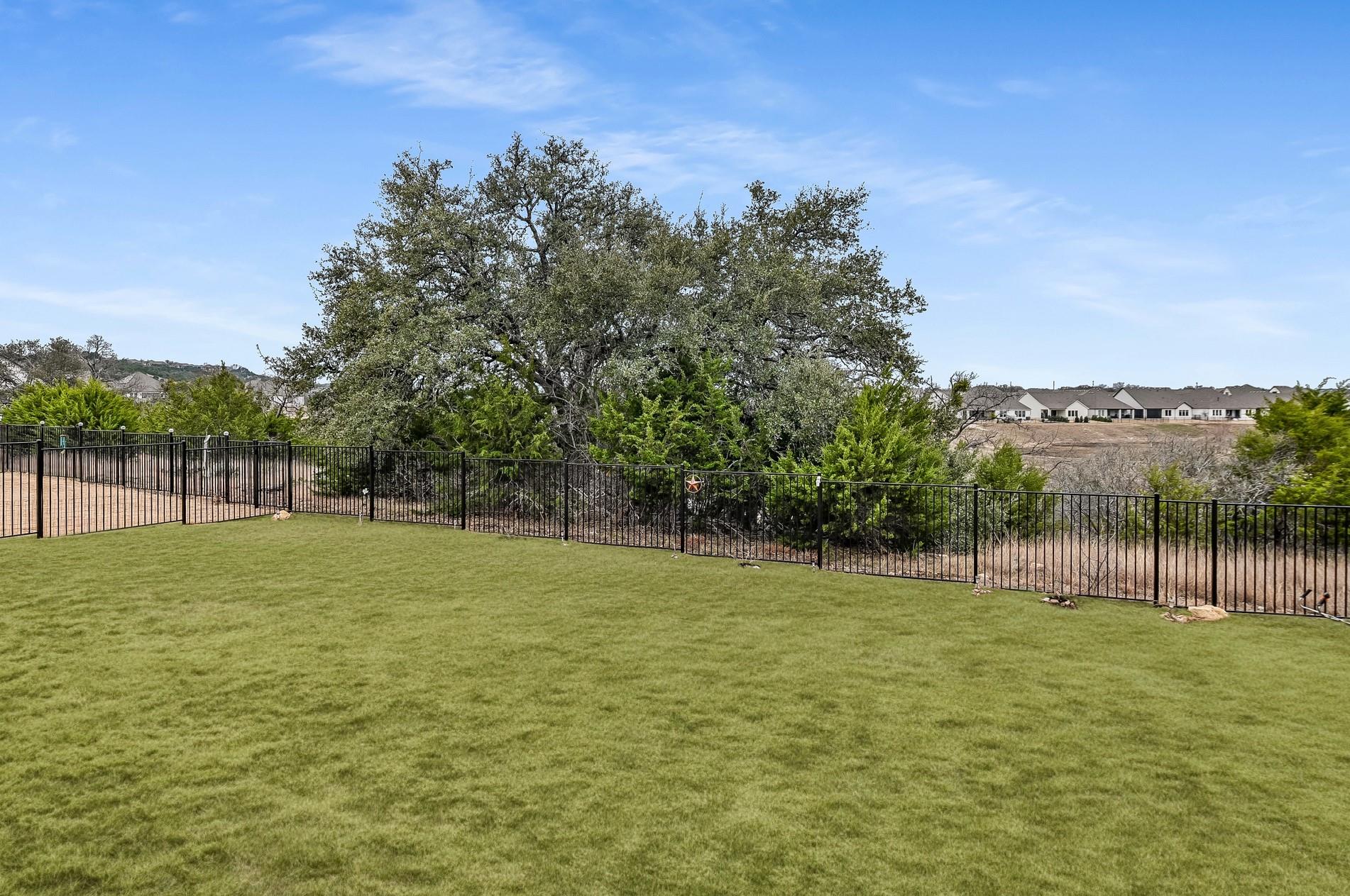 401 Trabuco Bnd Property Photo 24