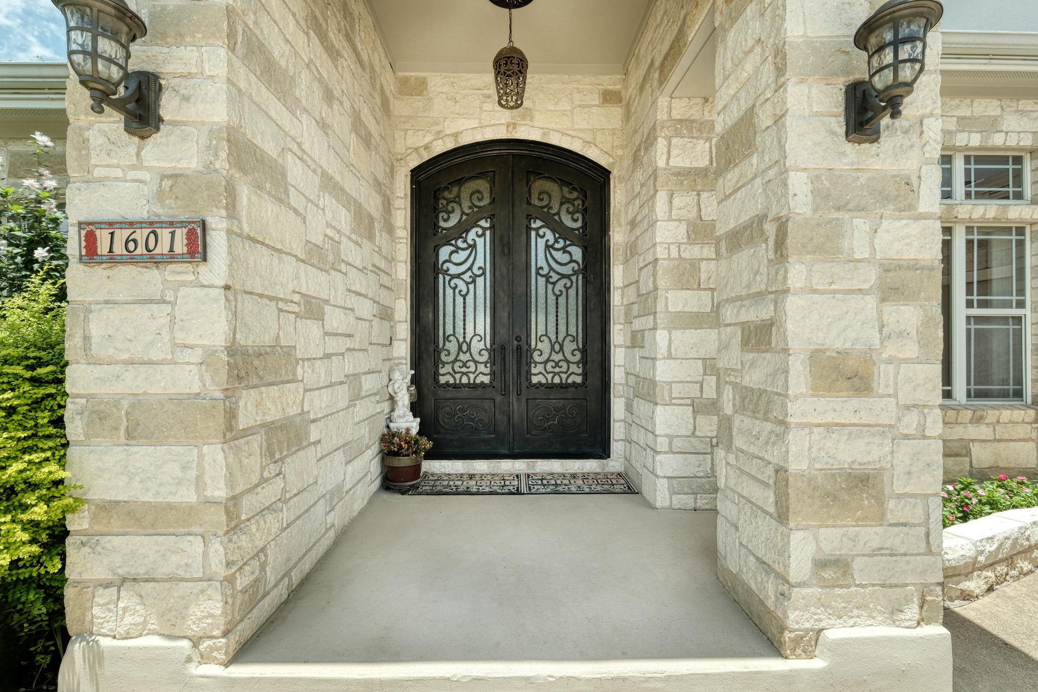1601 Coronado None Property Photo 6