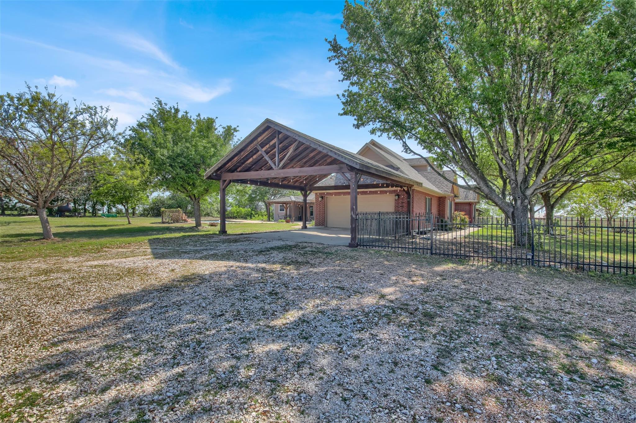 9610 Schmidt Ln Property Photo 3