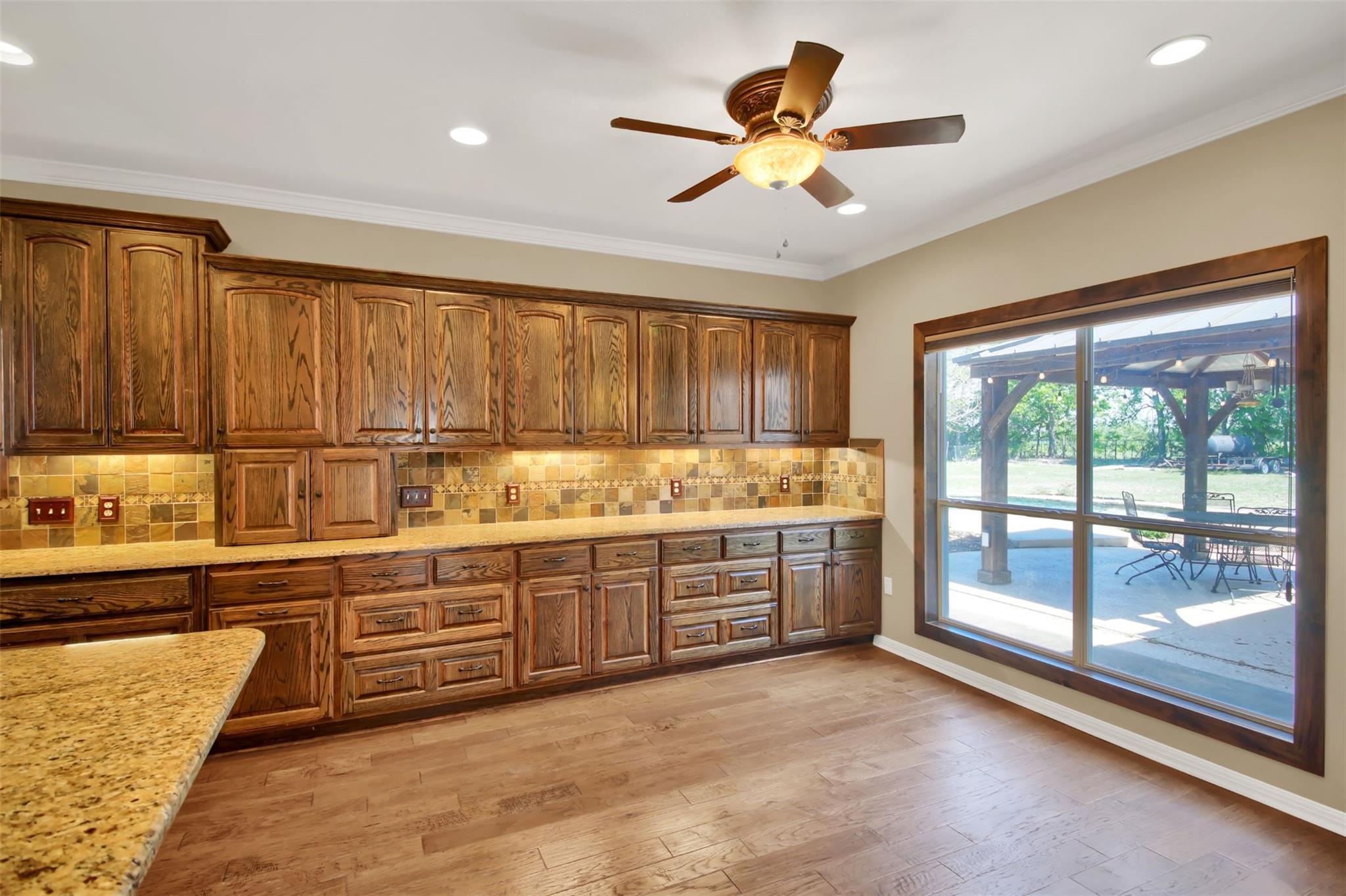 9610 Schmidt Ln Property Photo 11
