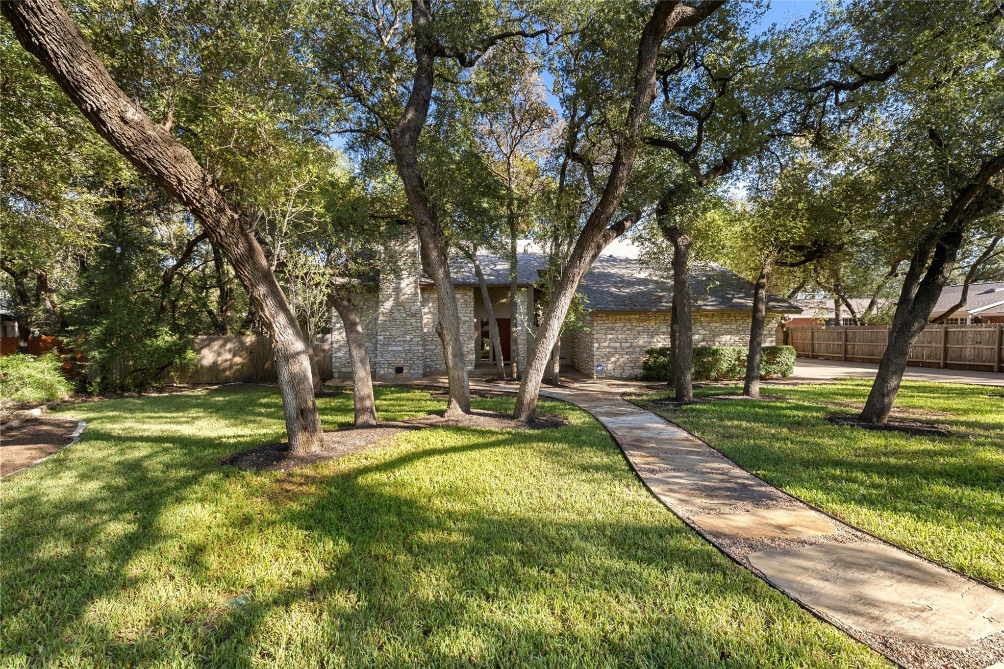 8505 Greenflint Ln Property Photo 1