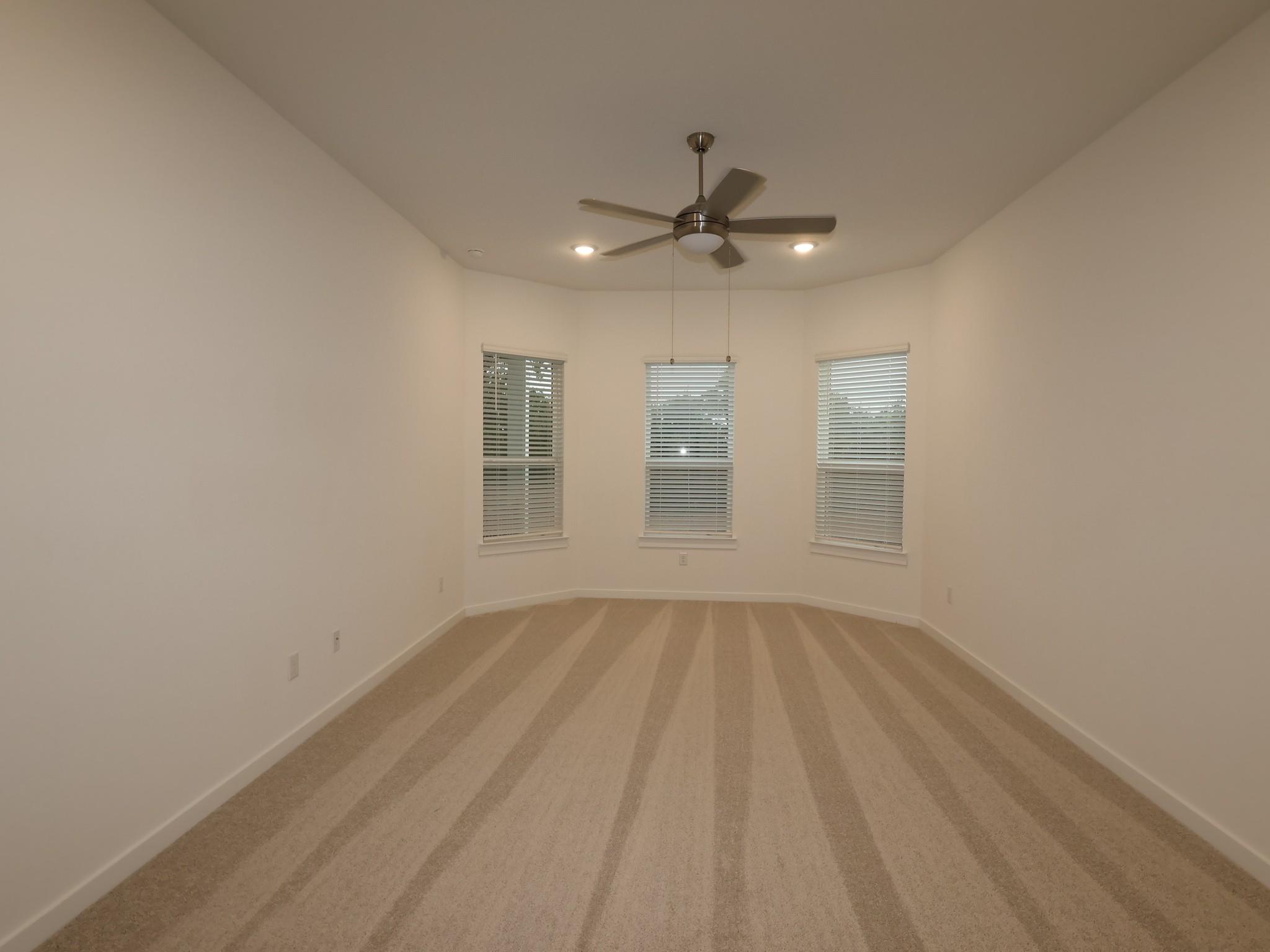 4008 Fulton Dr Property Photo 10