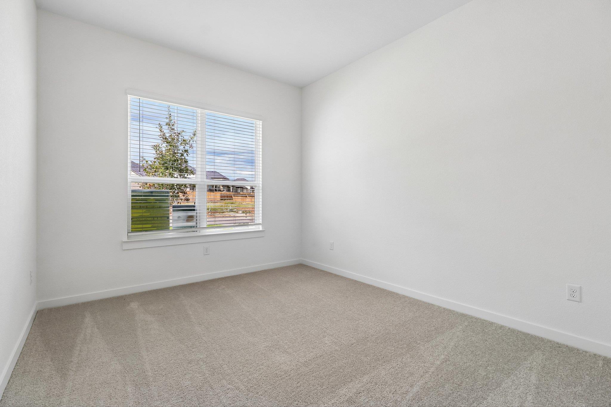 4008 Fulton Dr Property Photo 16