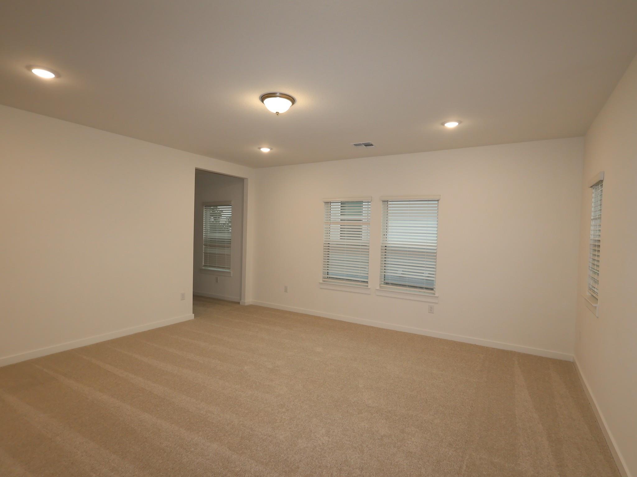 4008 Fulton Dr Property Photo 17