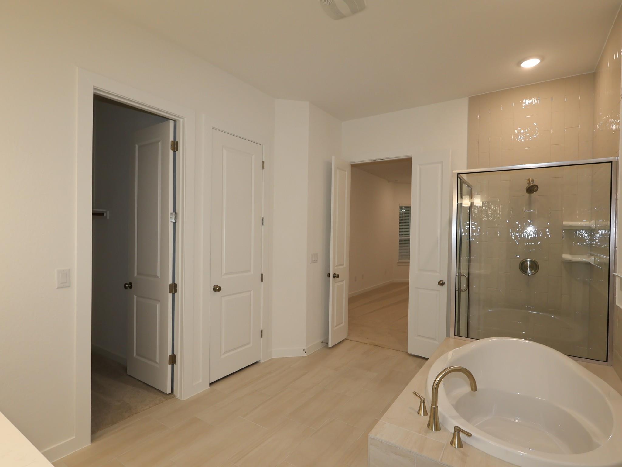 4008 Fulton Dr Property Photo 17