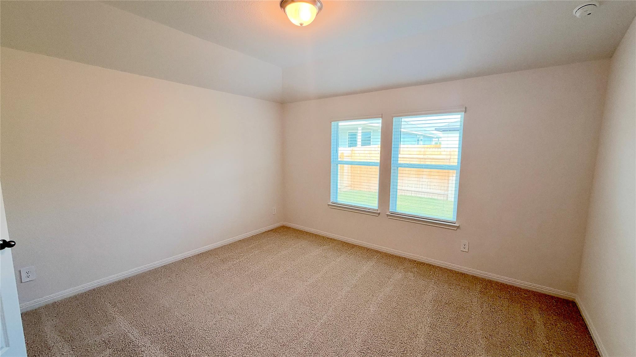 125 Woodbrook Dr Property Photo 3