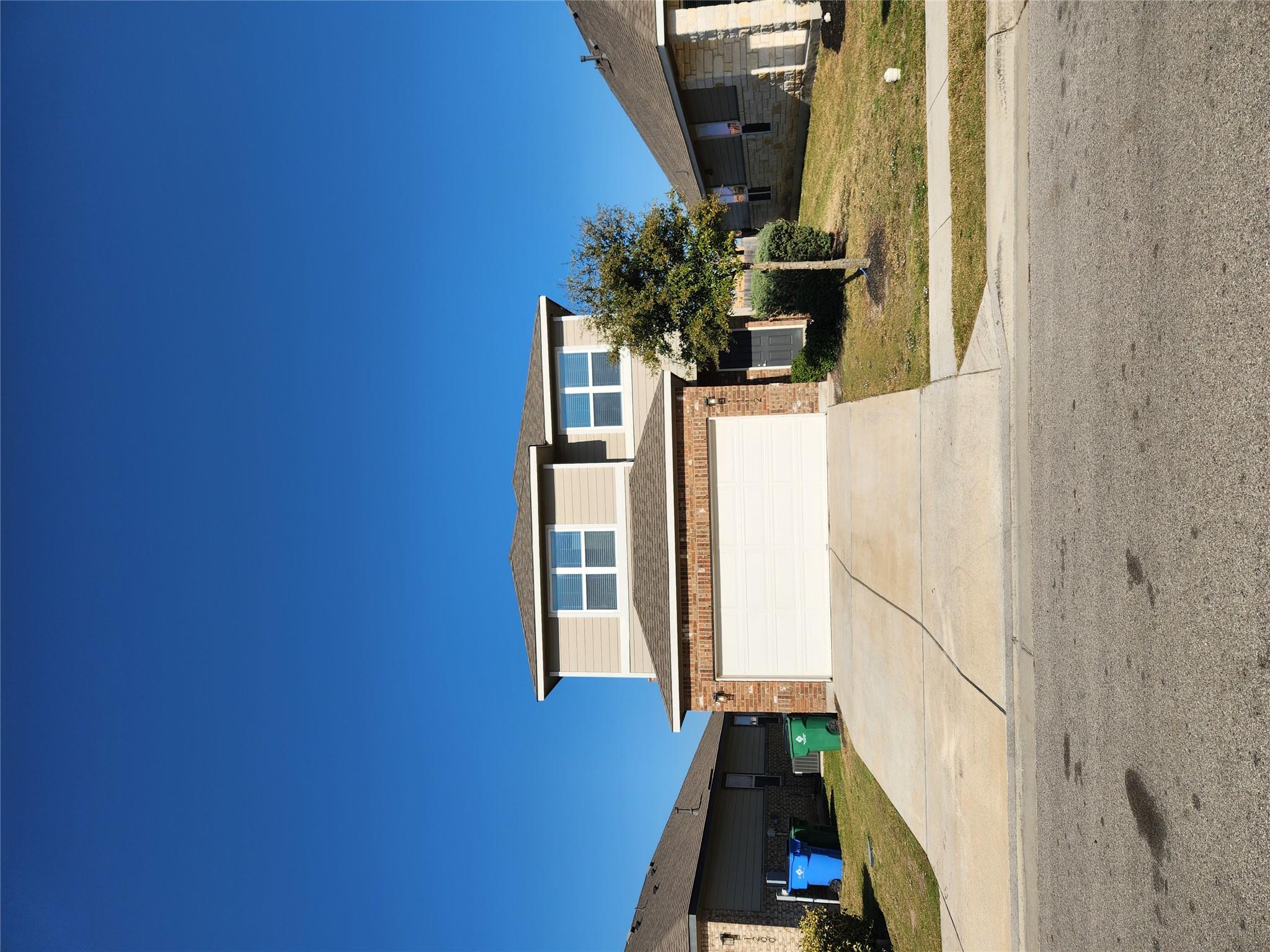 1206 Beechtree Ln Property Photo