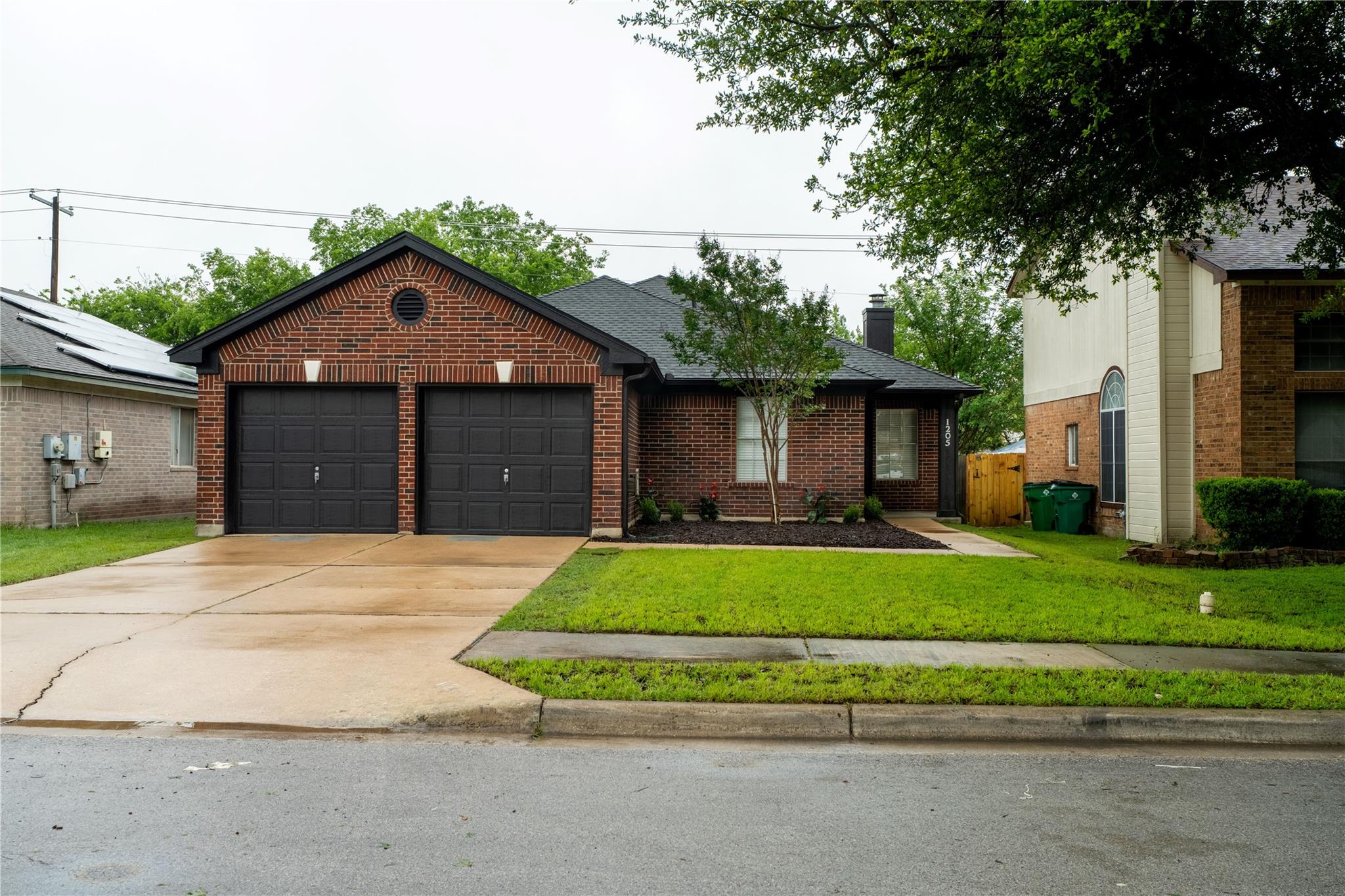 1205 Gazania Dr Property Photo 1