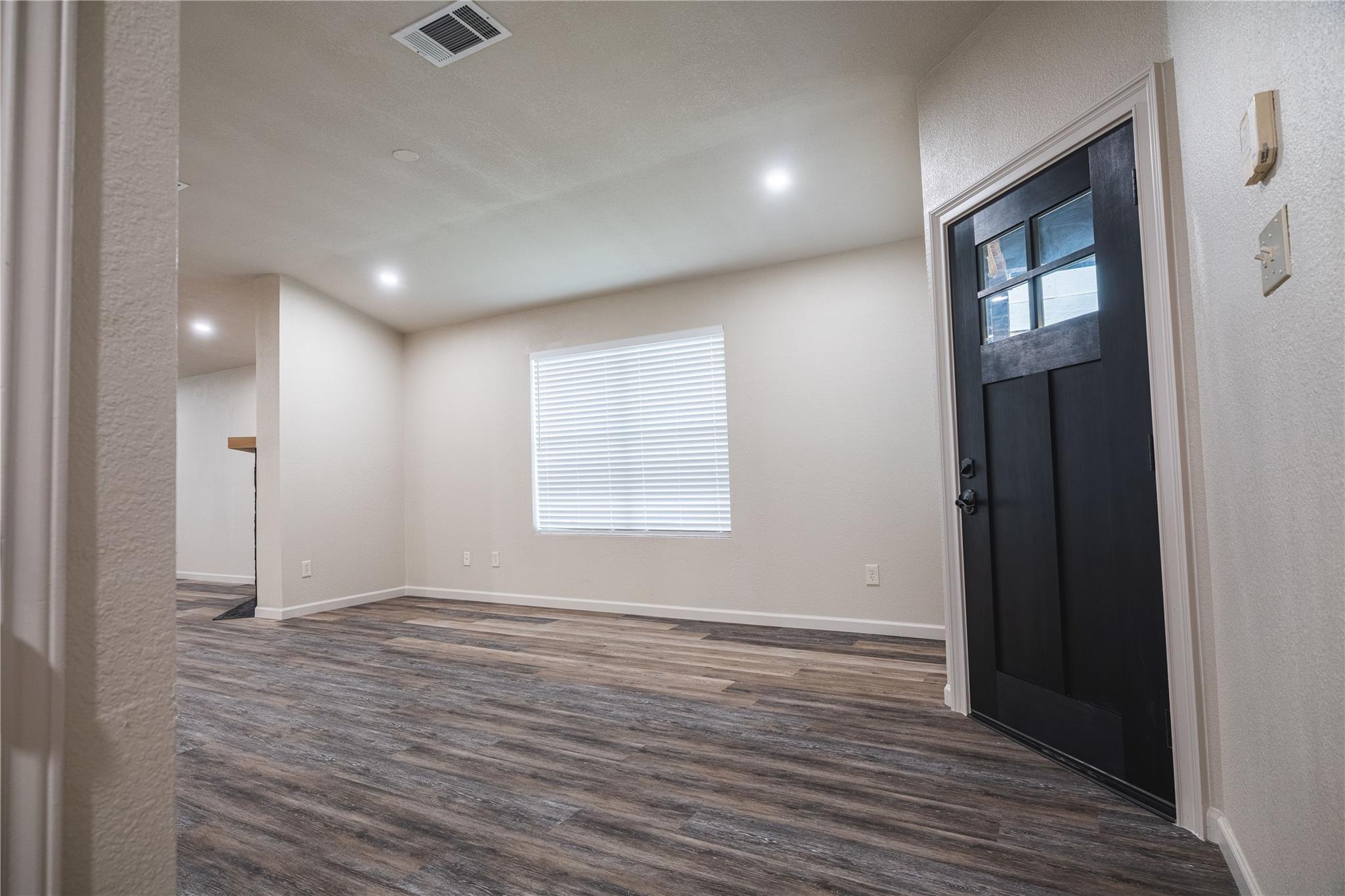 1205 Gazania Dr Property Photo 2