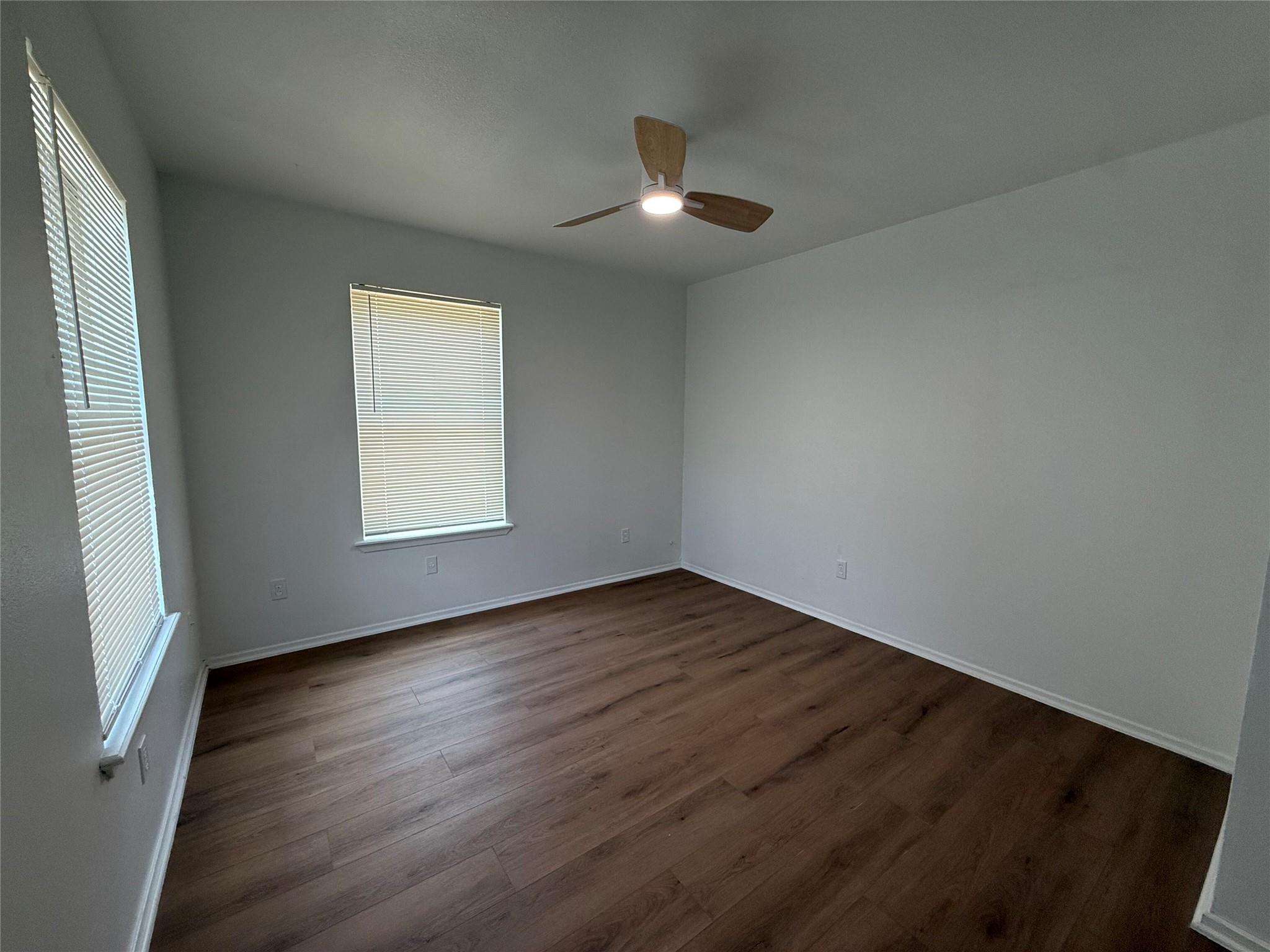 1009 Alex St #b Property Photo 3