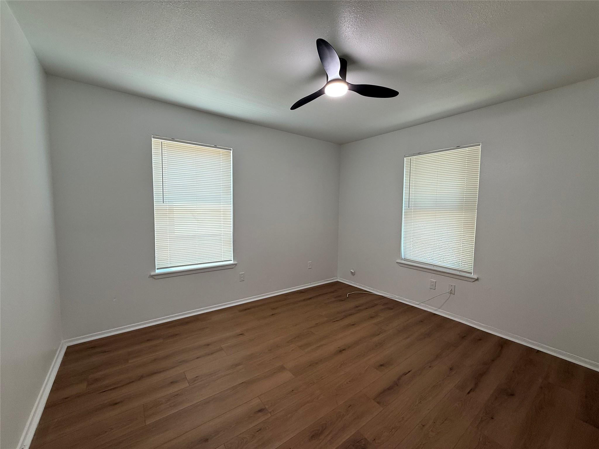 1009 Alex St #b Property Photo 8