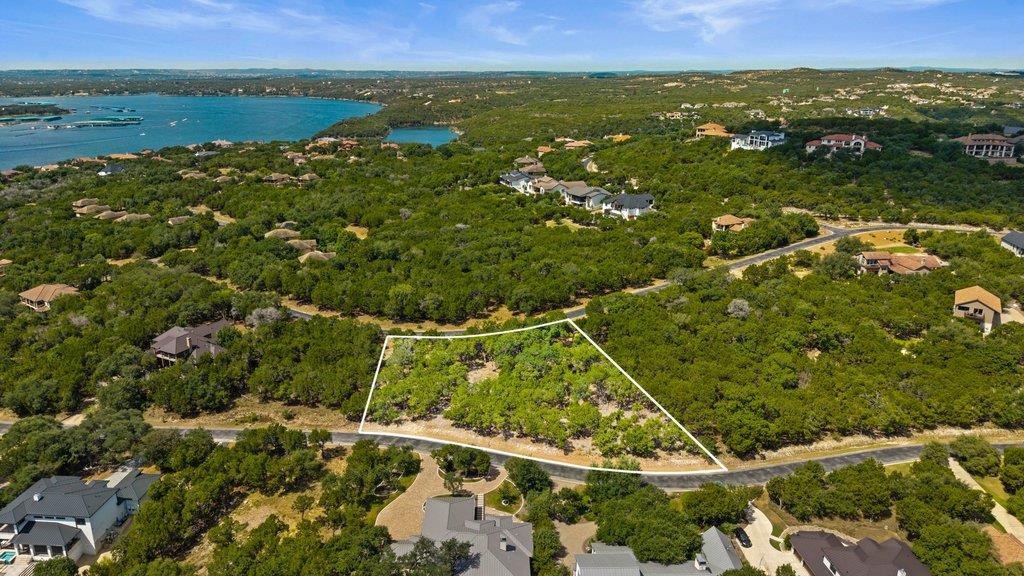 17609 Regatta View Dr Property Photo 1