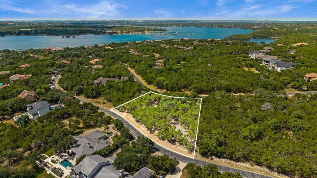 17609 Regatta View Dr Property Photo 2