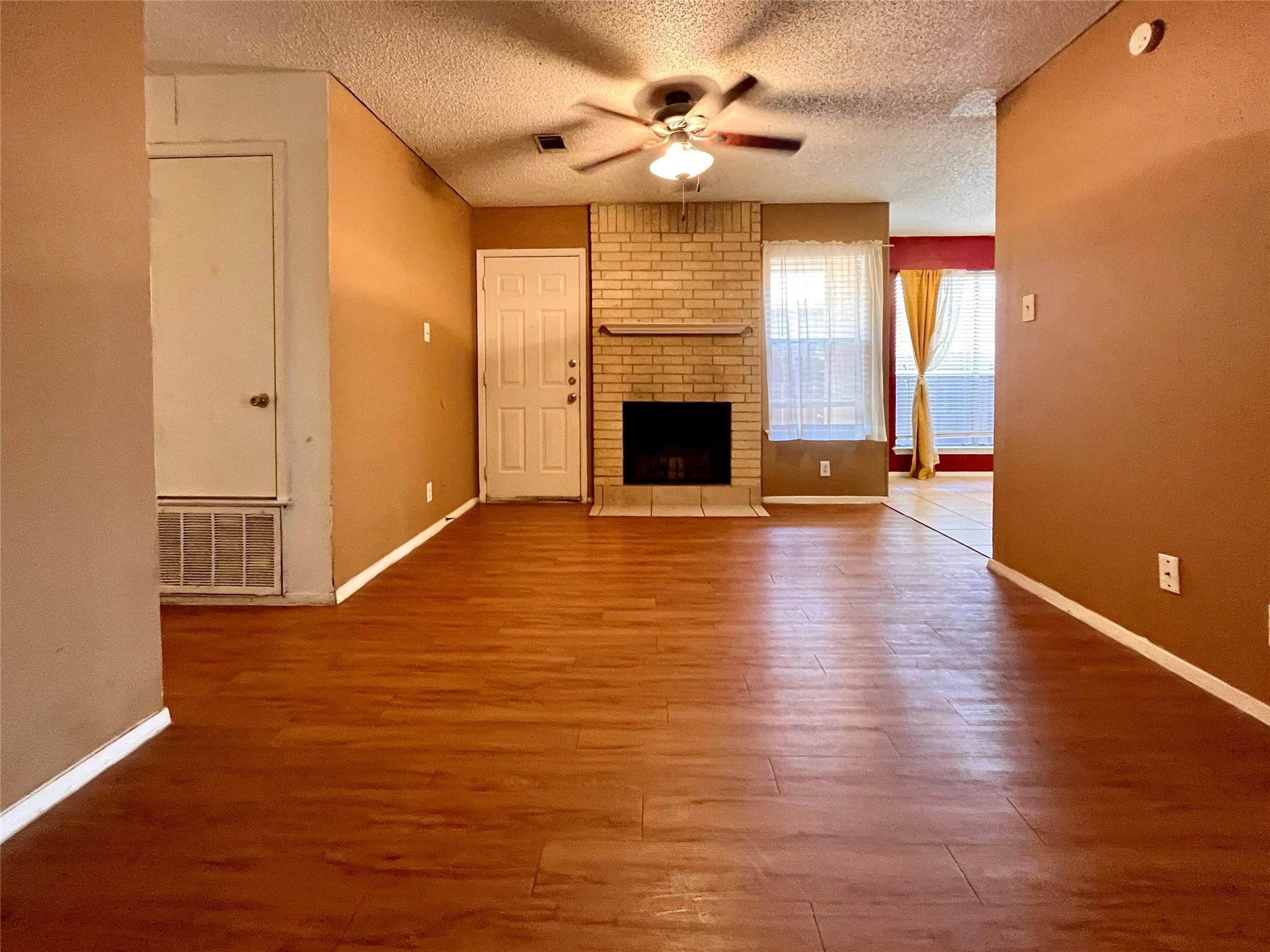 2802 Aftonshire Way Way #a Property Photo 2